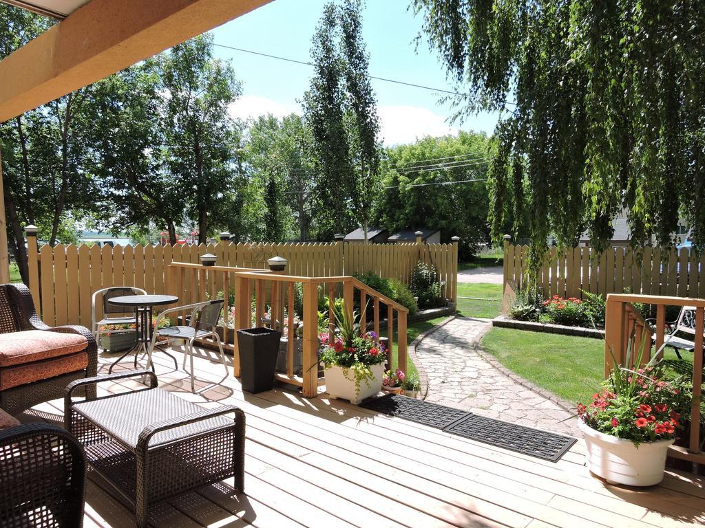 Bethel-Aspen Inn Bonnyville Экстерьер фото