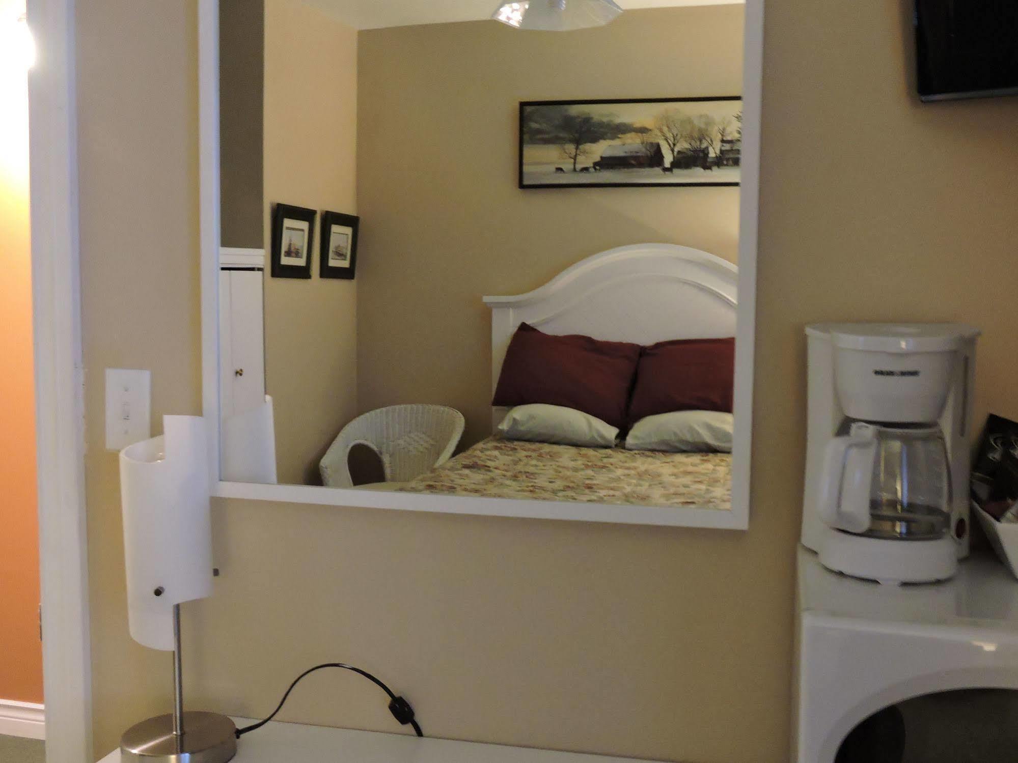 Bethel-Aspen Inn Bonnyville Экстерьер фото