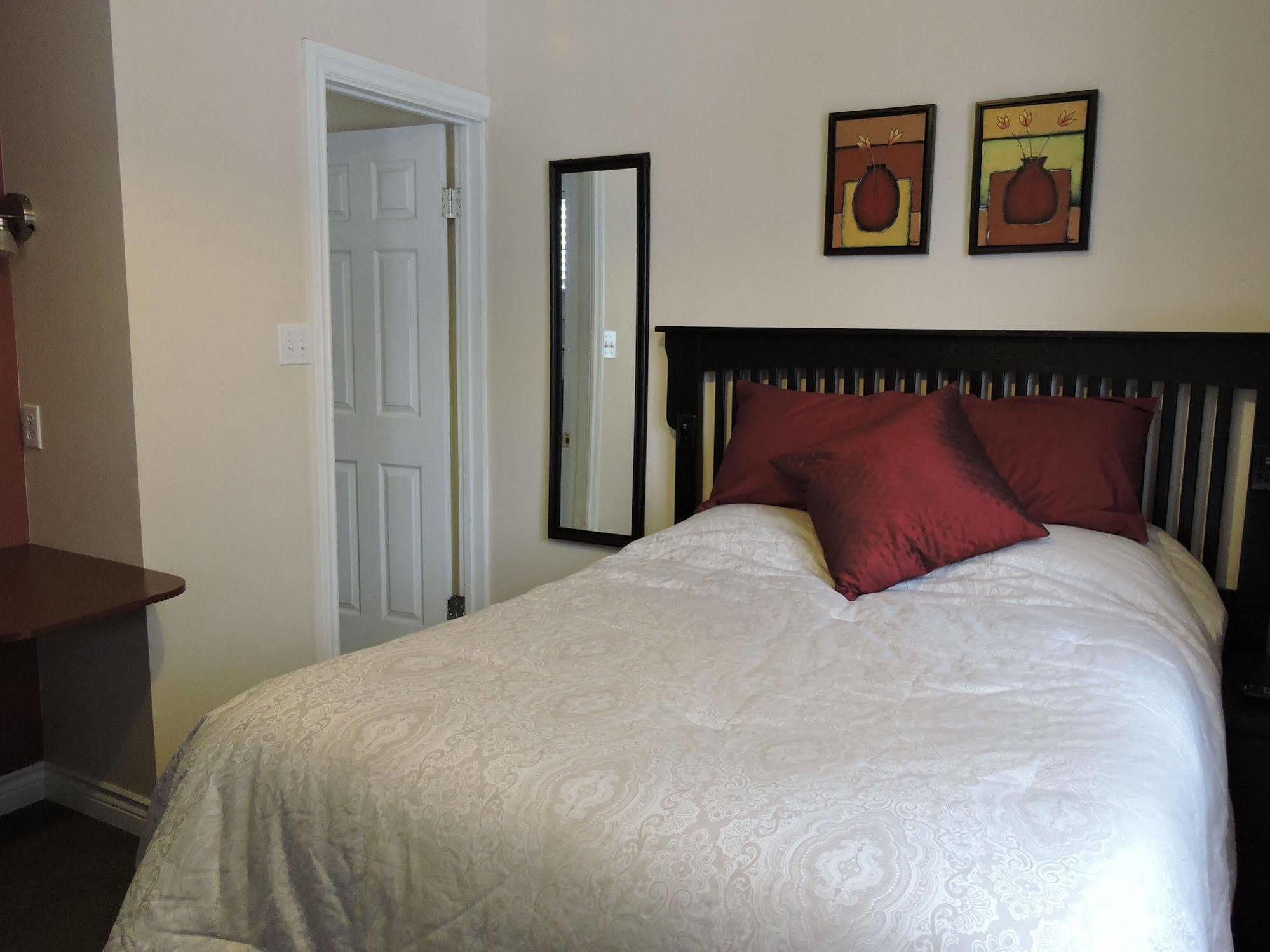 Bethel-Aspen Inn Bonnyville Экстерьер фото